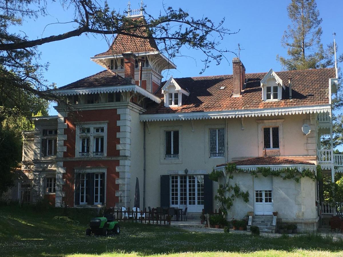 Manoir De L'Epine Bed and Breakfast Saint-Séverin Exteriör bild