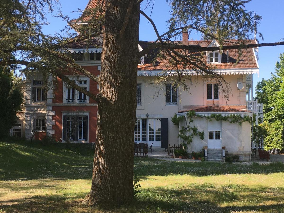 Manoir De L'Epine Bed and Breakfast Saint-Séverin Exteriör bild