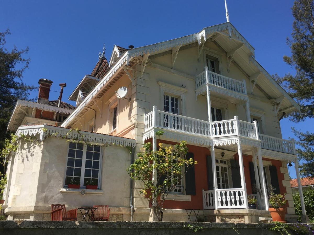 Manoir De L'Epine Bed and Breakfast Saint-Séverin Exteriör bild