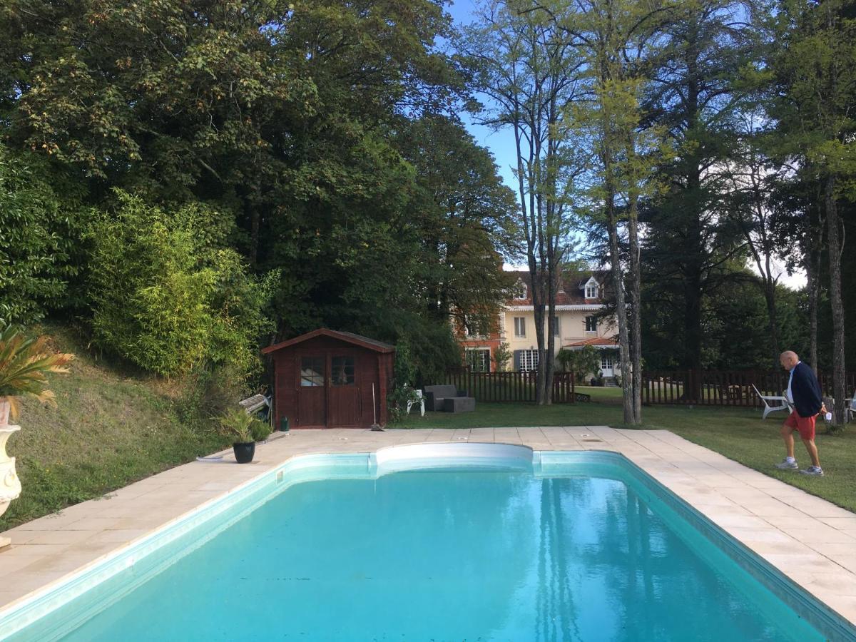 Manoir De L'Epine Bed and Breakfast Saint-Séverin Exteriör bild